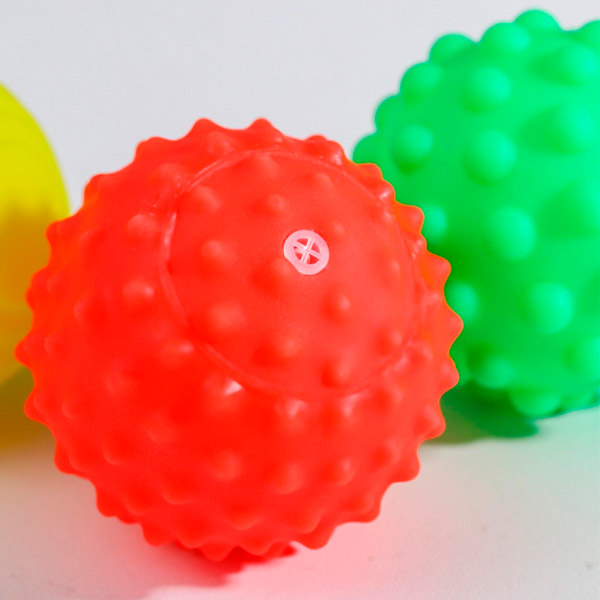 Цвета и формы - подарочный набор развивающих мячиков Крошка Я 4916700